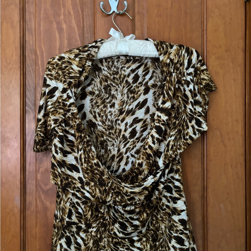 Essentials by Milano cheetah print top